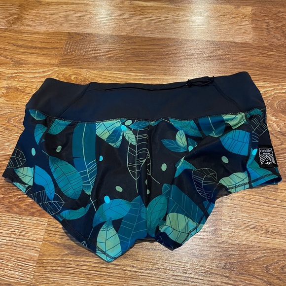 EUC - Oiselle Mac Rogas - Size 4 - Picture 2 of 3